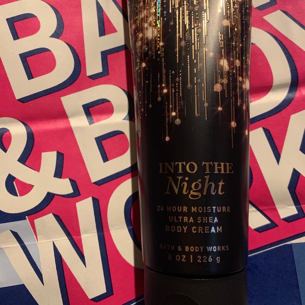 💕NEW! Into the Night B&BW Body Cream